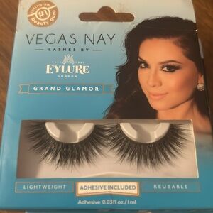 two eyelash packs
